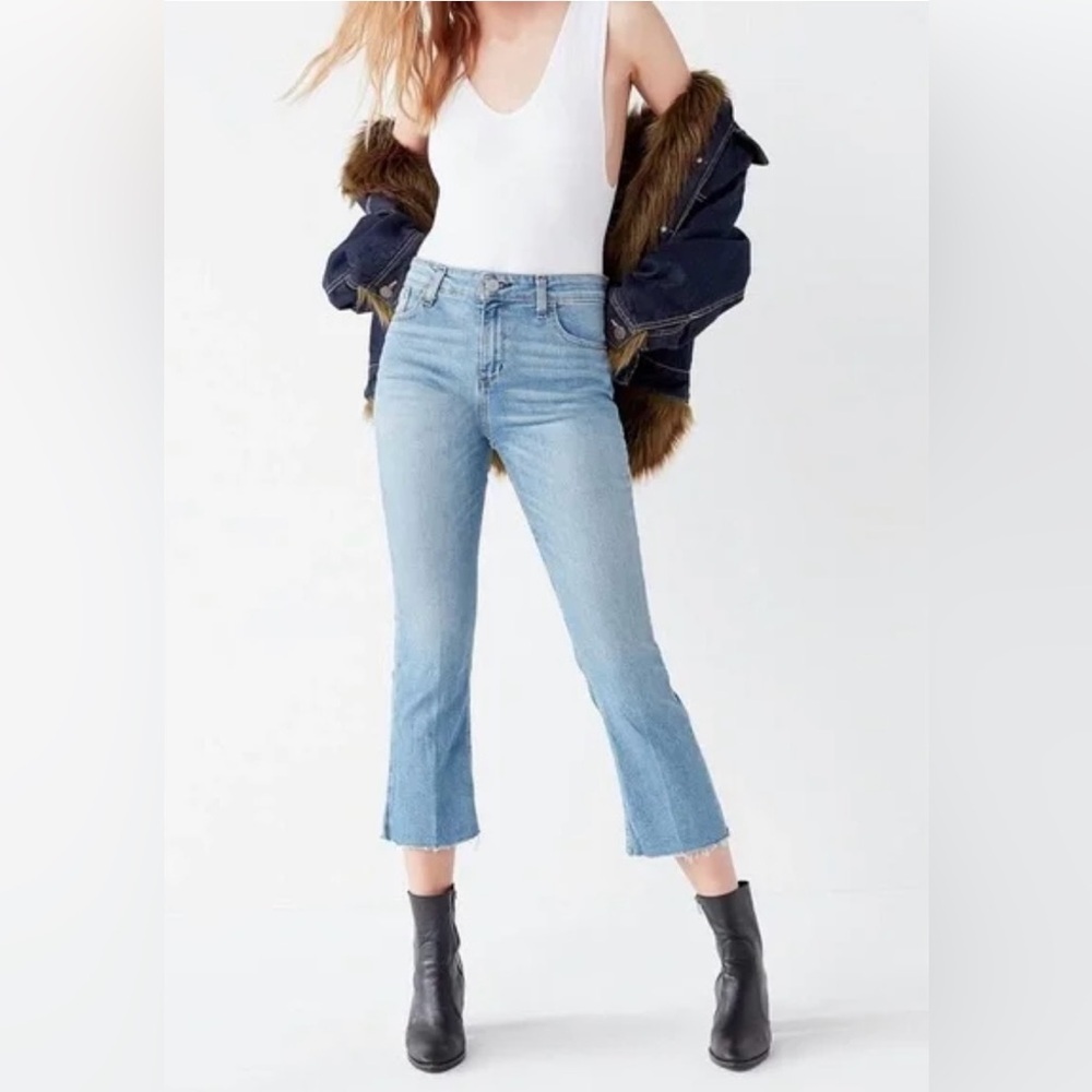 BDG Kick Flare High-Rise Cropped Denim Jeans Light/Med Wash Size 25